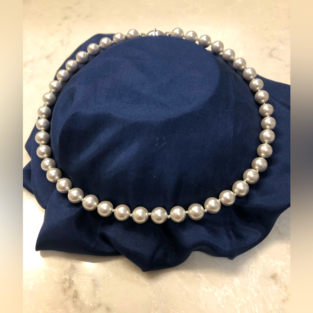 Vintage Monet Silver Gray Faux Pearl Necklace.16 In. Secure Clasp. Signed